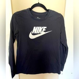 Nike long sleeve women’s tee, black size medium